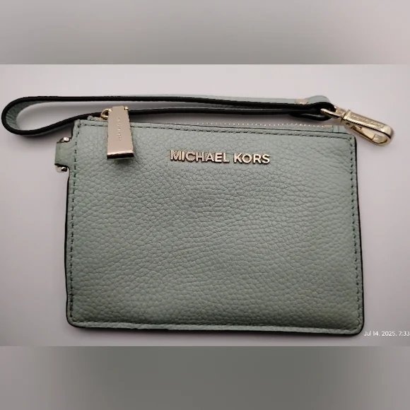 MK Mint Green Leather Wristlet/Cardholder - Picture 4 of 7